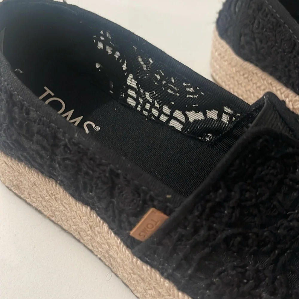 Toms Valencia Platform Espadrille black Crochet Lace size 6